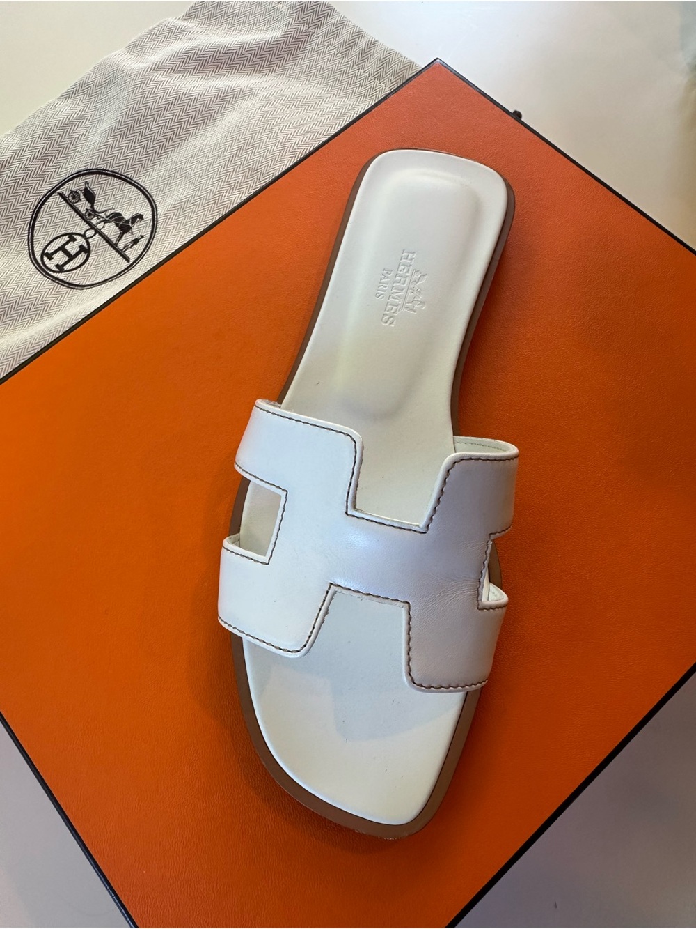 Hermes White Oran Sandals Size 35 - Picture 11 of 14